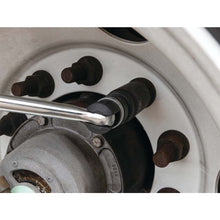 Performance Tool 1/2″ Drive 30mm FWD Axle Nut Socket